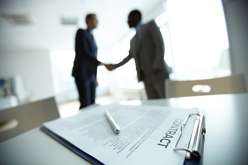 What is a Tying Contract: The Advantages and Disadvantages